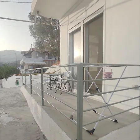 Iraklis - Relaxing Spacious أغيا غاليني